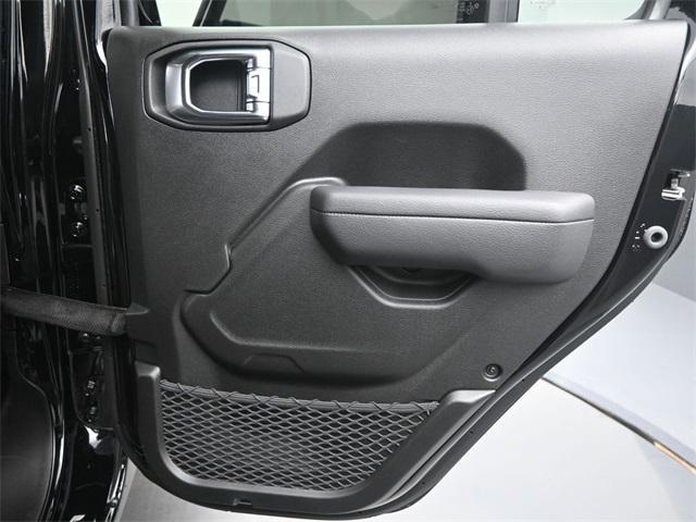 new 2025 Jeep Wrangler car, priced at $43,250