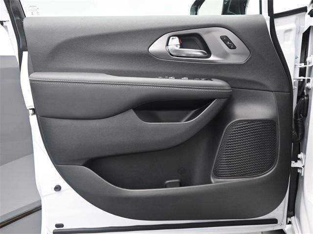 new 2026 Chrysler Pacifica car, priced at $42,628