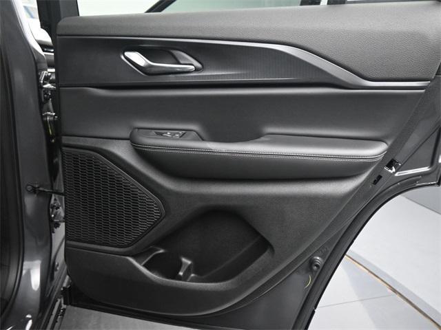 new 2025 Jeep Grand Cherokee car, priced at $45,134