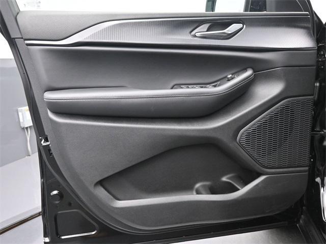 new 2025 Jeep Grand Cherokee L car, priced at $43,891