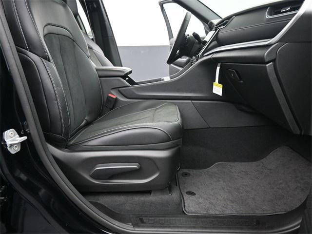 new 2025 Jeep Grand Cherokee car, priced at $43,630