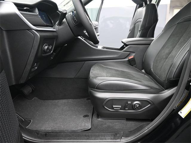 new 2025 Jeep Grand Cherokee car, priced at $43,630