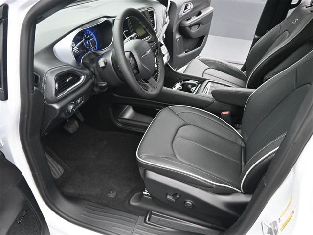 new 2026 Chrysler Pacifica car, priced at $57,345