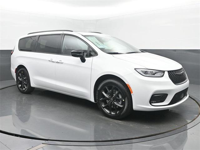 new 2026 Chrysler Pacifica car, priced at $57,345