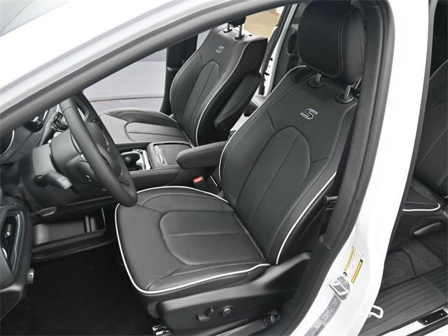 new 2026 Chrysler Pacifica car, priced at $57,345