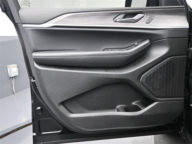 new 2025 Jeep Grand Cherokee L car, priced at $49,778