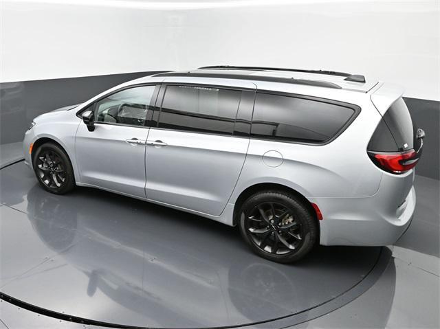 used 2023 Chrysler Pacifica car, priced at $40,995