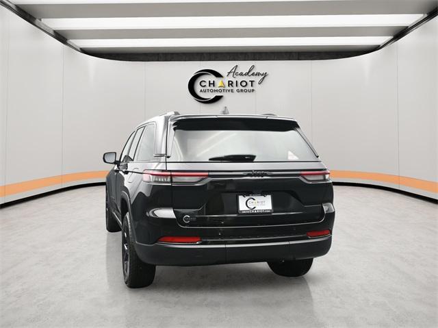 new 2025 Jeep Grand Cherokee car, priced at $42,495