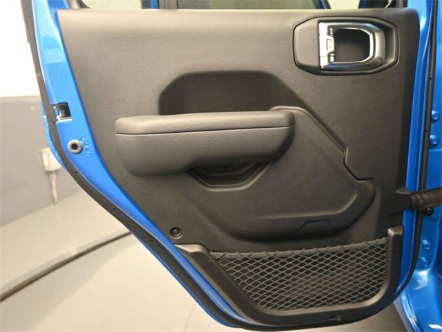 new 2025 Jeep Wrangler car, priced at $52,670