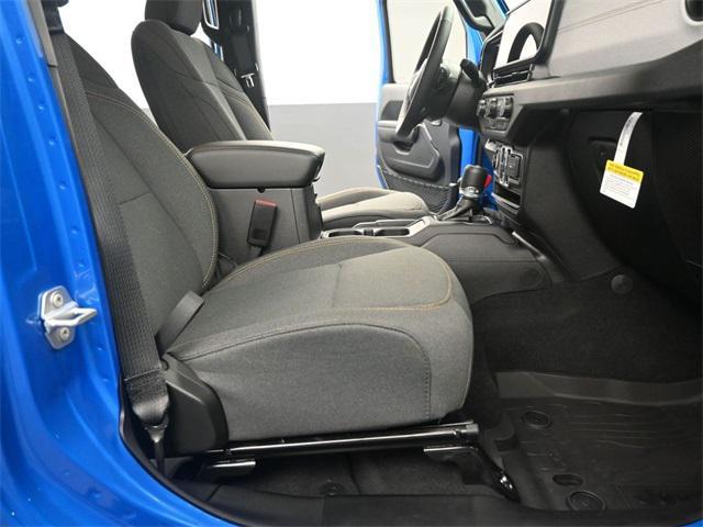 new 2025 Jeep Wrangler car, priced at $52,670
