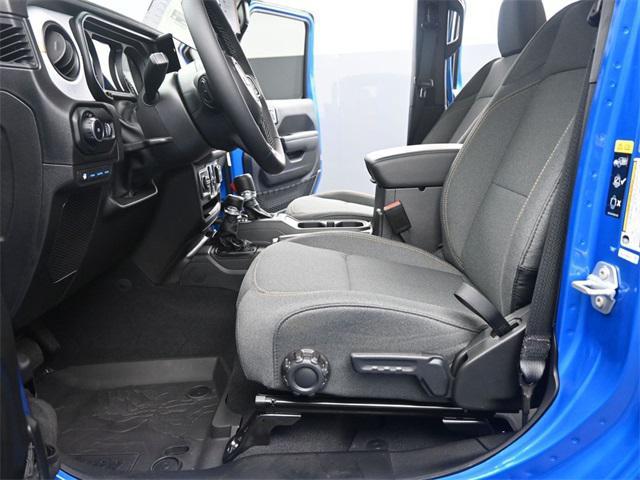 new 2025 Jeep Wrangler car, priced at $52,670