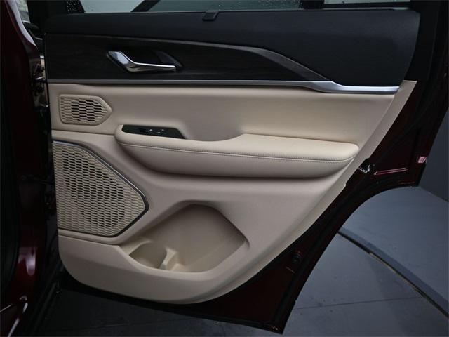 new 2025 Jeep Grand Cherokee car, priced at $44,186