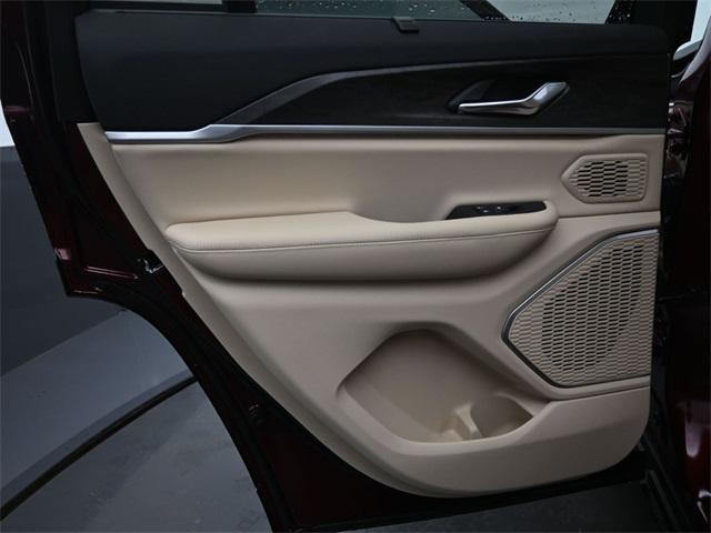 new 2025 Jeep Grand Cherokee car, priced at $44,186