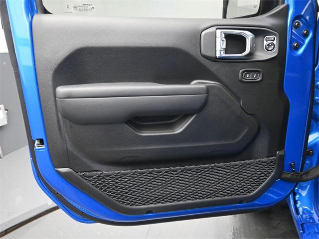 new 2025 Jeep Wrangler car, priced at $49,627
