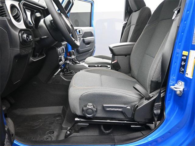 new 2025 Jeep Wrangler car, priced at $49,627