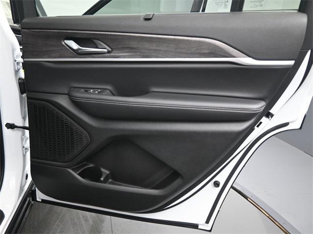 new 2025 Jeep Grand Cherokee L car, priced at $48,686