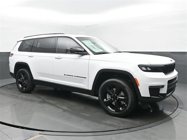 new 2025 Jeep Grand Cherokee L car, priced at $48,686