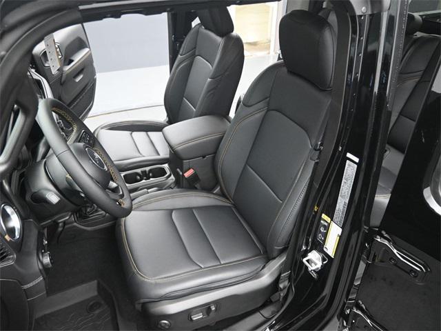 new 2025 Jeep Gladiator car, priced at $46,312