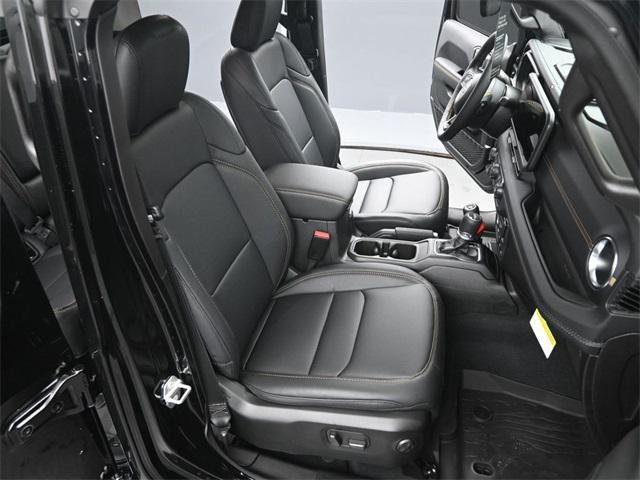 new 2025 Jeep Gladiator car, priced at $46,312