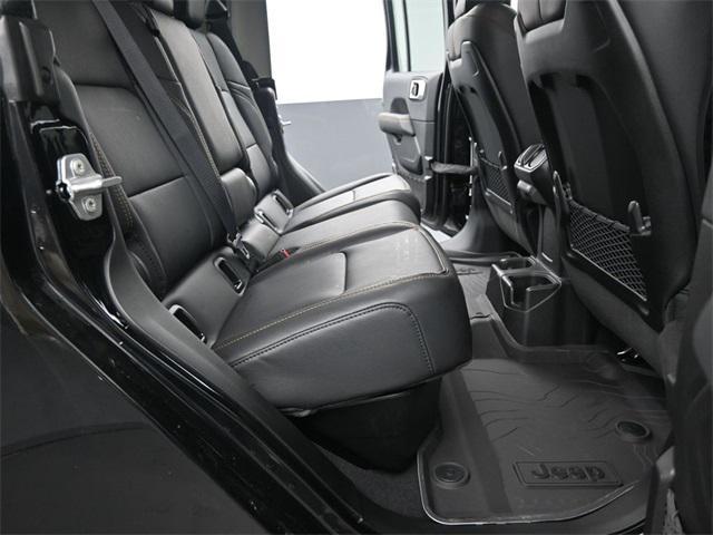 new 2025 Jeep Gladiator car, priced at $46,312
