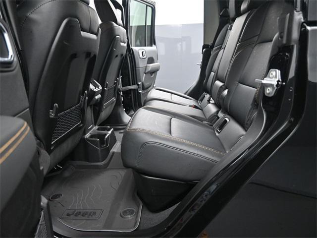 new 2025 Jeep Gladiator car, priced at $46,312