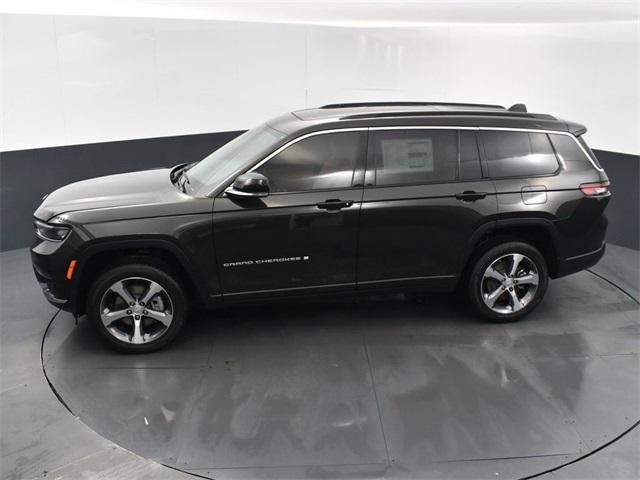 new 2024 Jeep Grand Cherokee L car, priced at $50,885