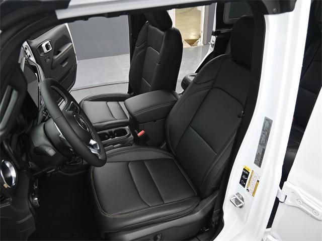new 2025 Jeep Wrangler car, priced at $53,614