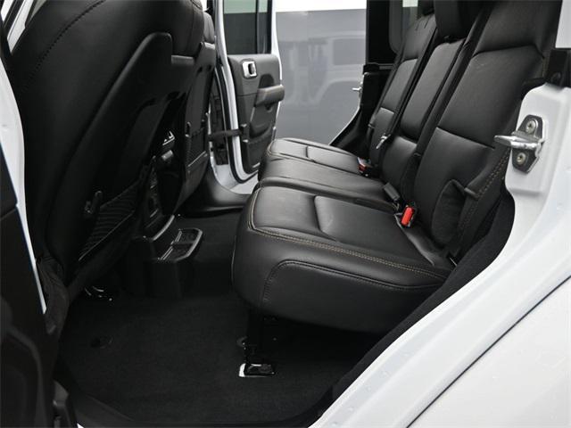 new 2025 Jeep Wrangler car, priced at $53,614
