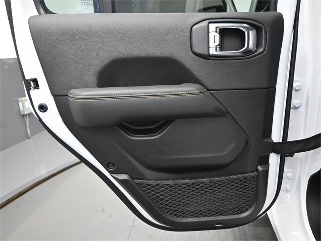 new 2025 Jeep Wrangler car, priced at $53,614