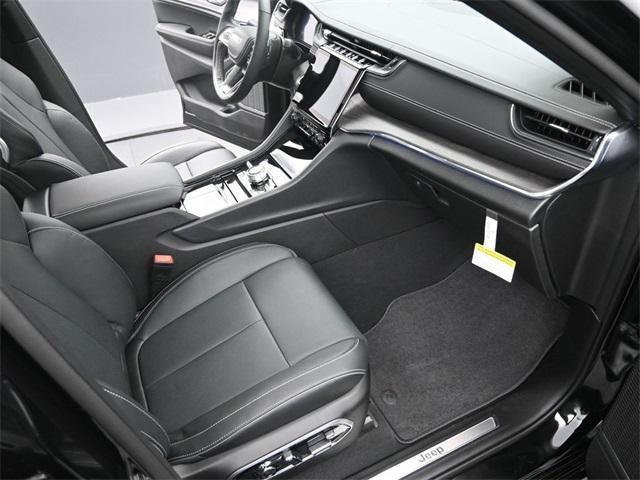 new 2025 Jeep Grand Cherokee car, priced at $59,415