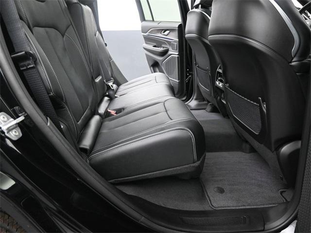new 2025 Jeep Grand Cherokee car, priced at $59,415