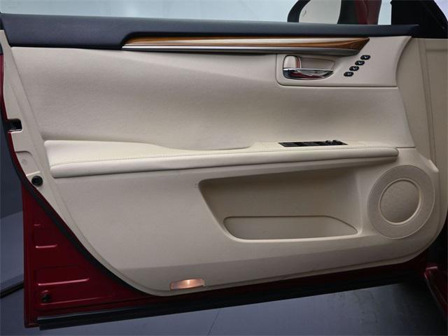 used 2013 Lexus ES 300h car, priced at $13,710