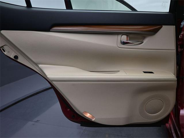 used 2013 Lexus ES 300h car, priced at $13,710