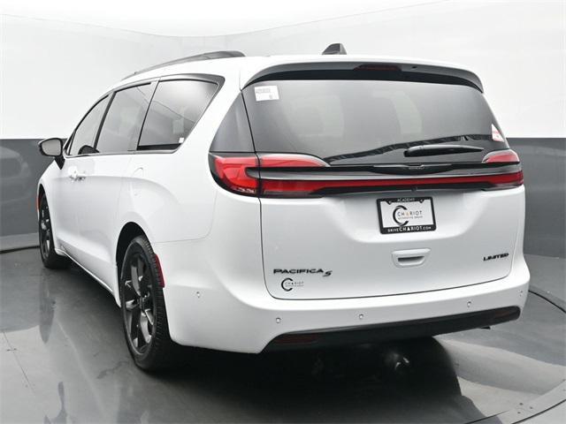 new 2025 Chrysler Pacifica car, priced at $43,691