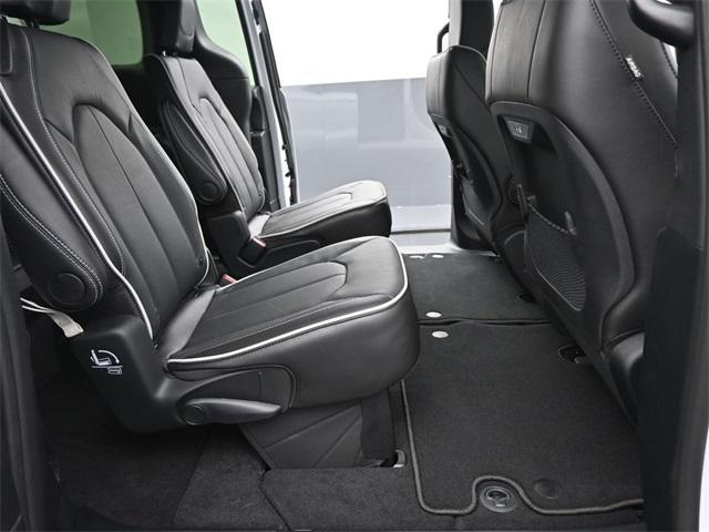 new 2025 Chrysler Pacifica car, priced at $43,691
