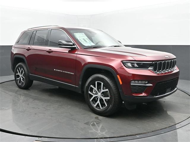 new 2025 Jeep Grand Cherokee car, priced at $51,646