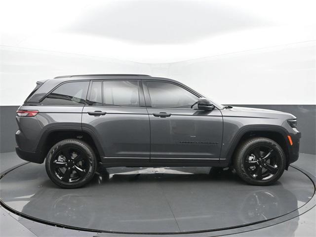 new 2025 Jeep Grand Cherokee car, priced at $51,796