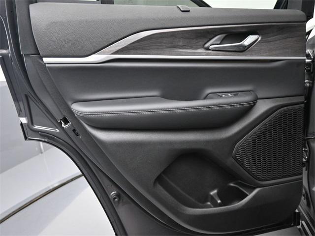 new 2025 Jeep Grand Cherokee car, priced at $51,796
