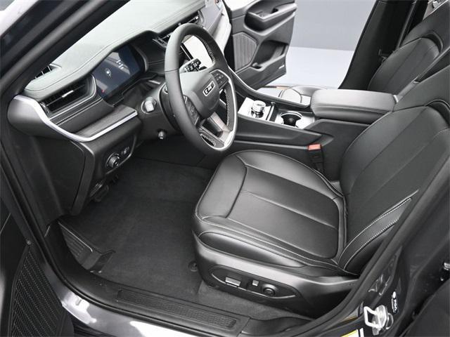 new 2025 Jeep Grand Cherokee car, priced at $51,796