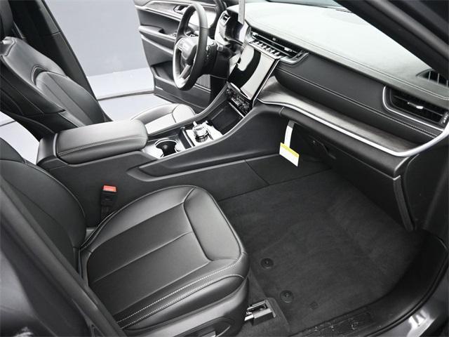 new 2025 Jeep Grand Cherokee car, priced at $51,796
