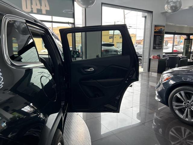 used 2016 Jeep Cherokee car, priced at $9,495