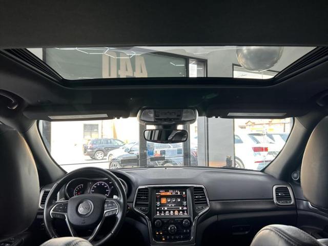 used 2017 Jeep Grand Cherokee car, priced at $15,495
