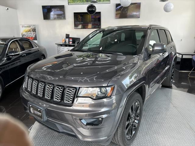 used 2017 Jeep Grand Cherokee car, priced at $15,495