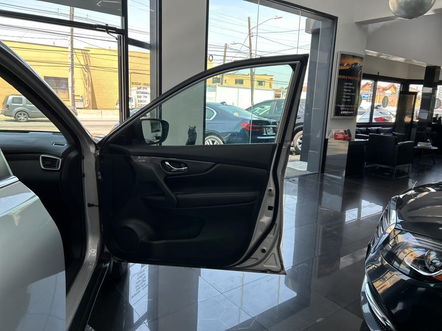 used 2016 Nissan Rogue car, priced at $10,995