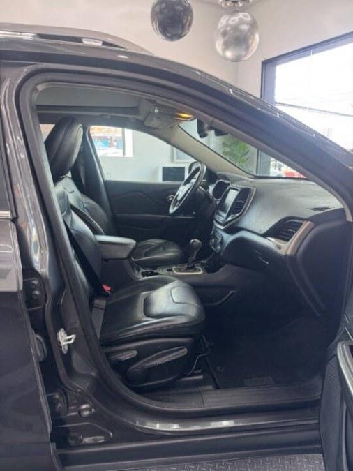 used 2015 Jeep Cherokee car, priced at $8,995