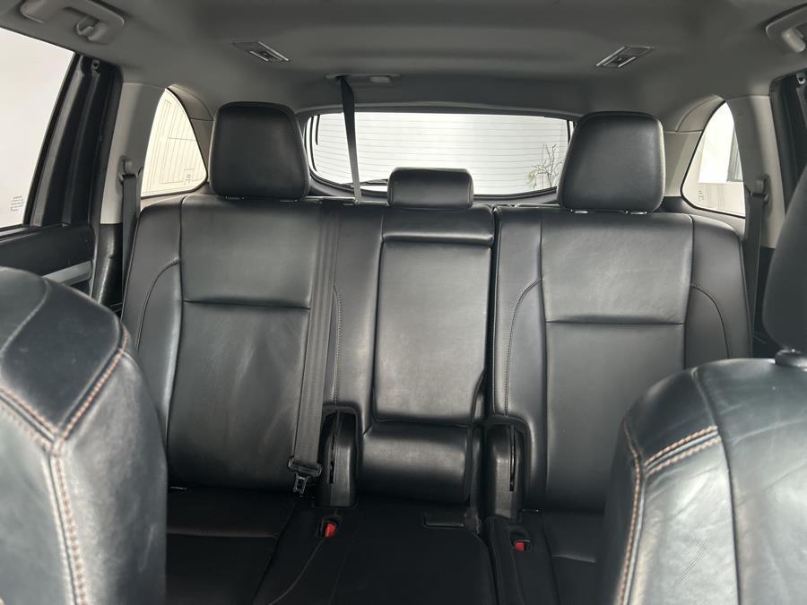 used 2019 Toyota Highlander car, priced at $24,450