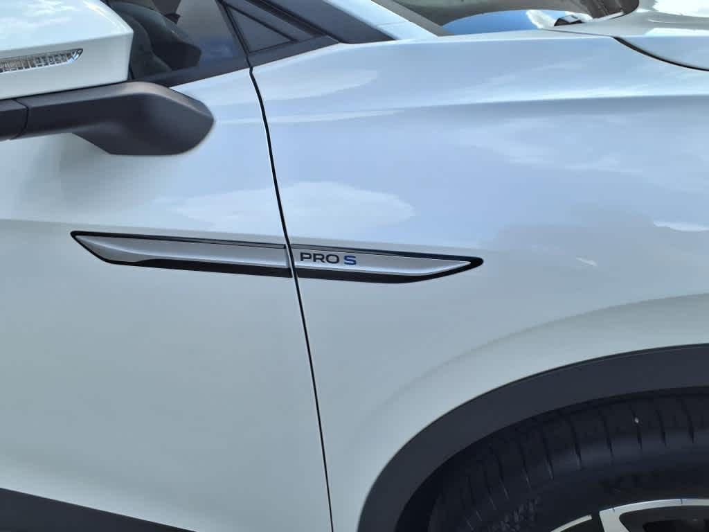 new 2025 Volkswagen ID.4 car, priced at $50,721