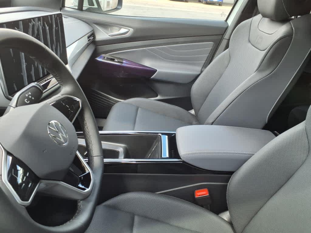 new 2025 Volkswagen ID.4 car, priced at $50,721