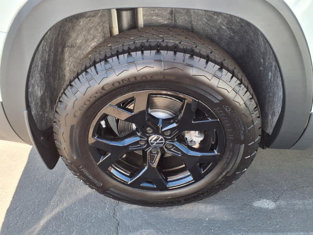 new 2025 Volkswagen Atlas car, priced at $46,854