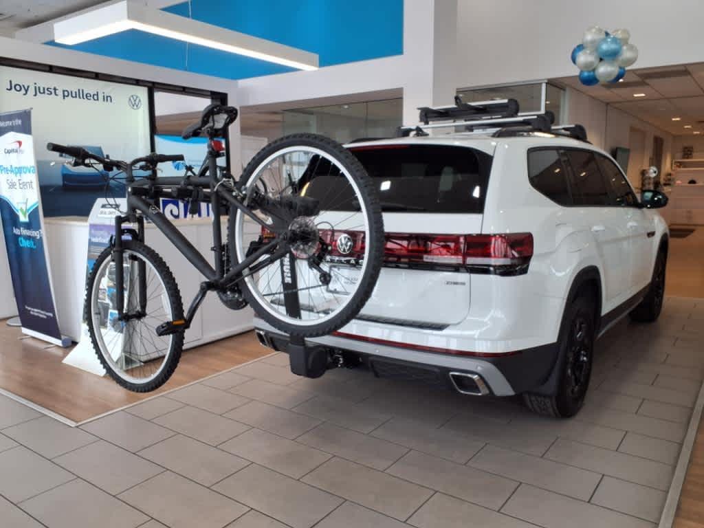 new 2025 Volkswagen Atlas car, priced at $46,854